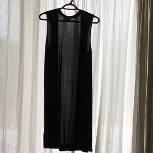 Joseph A Lightweight Sleeveless Open Cardigan in Black, Mid-Calf Length